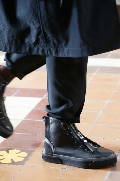 Look 70